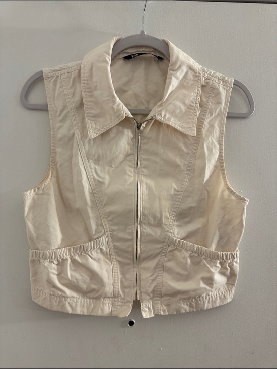 Zara Jackets & Blazers - Zara Cream Sleeveless Zip-Front Utility Vest